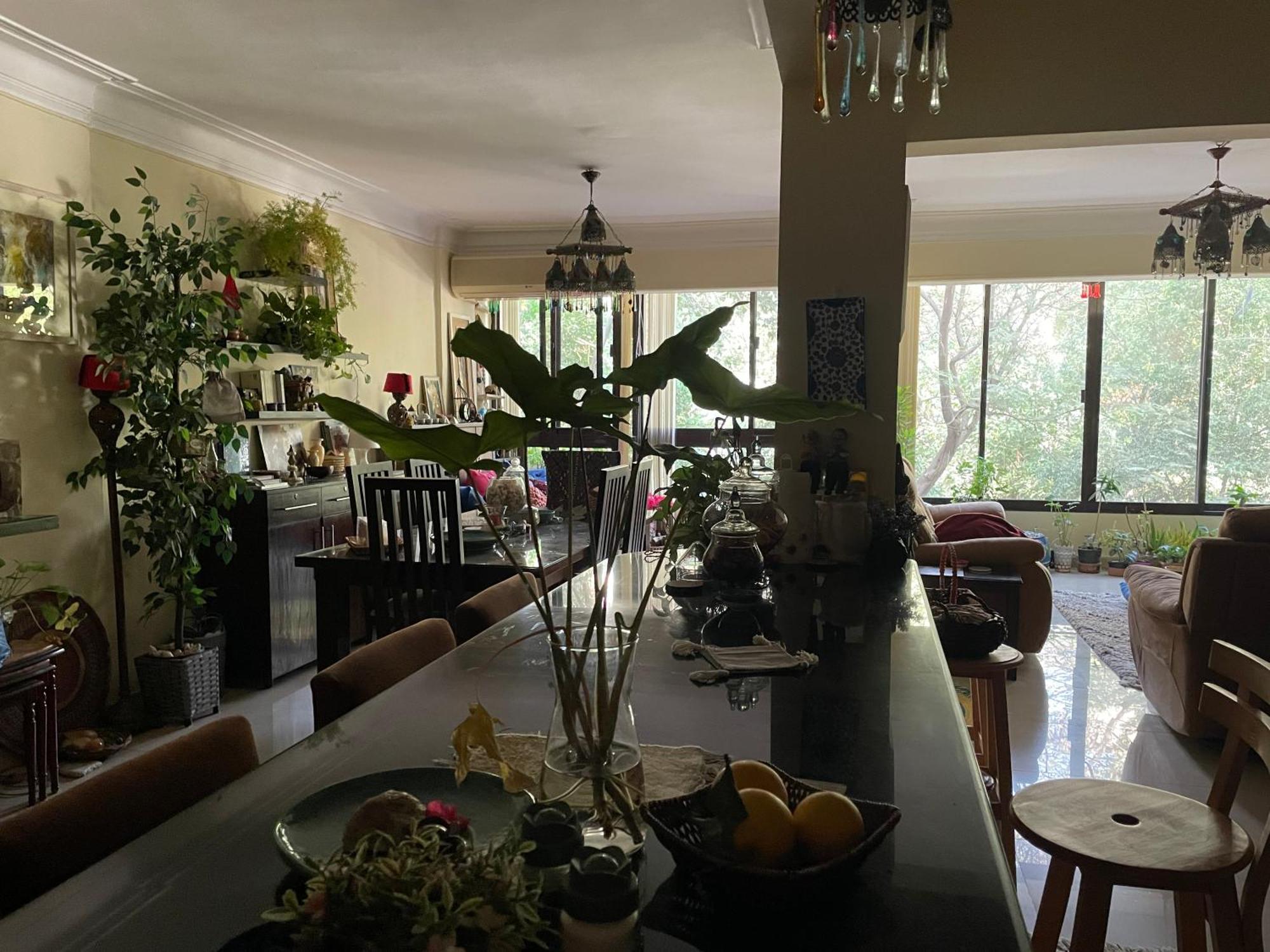 House With Garden View - Female Only Bed & Breakfast *