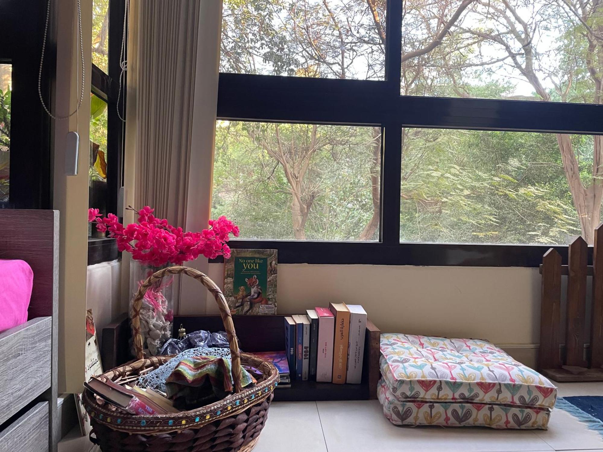 Bed & Breakfast House With Garden View - Female Only